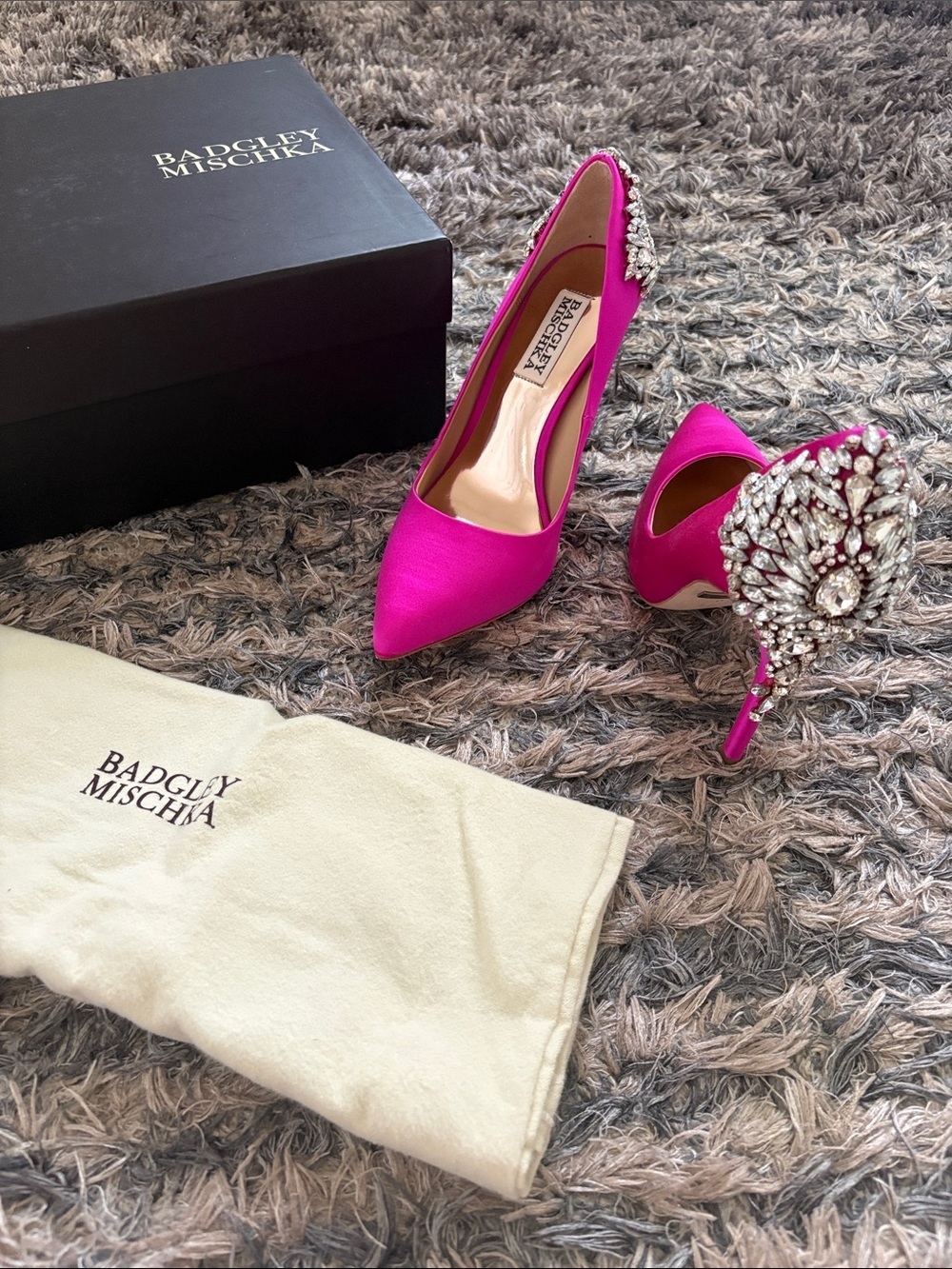 New! Badgley Mischka Gorgeous Rare Vibrant Pink Heels Size 6 Crystals